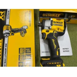 2 DeWalt DCF921N B1